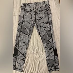 Lulu lemon printed leggings